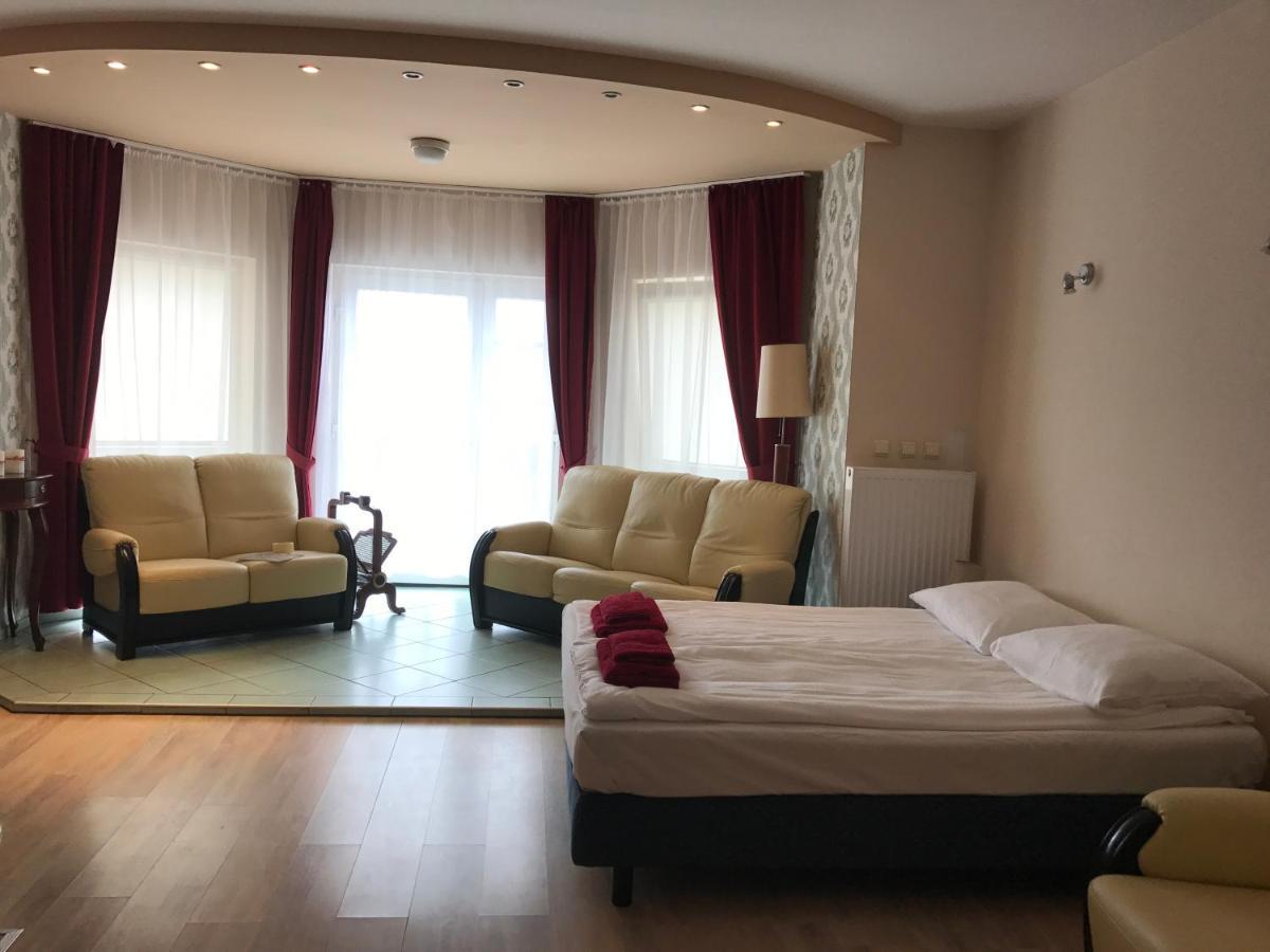 Centrum Noclegowe Apartament 5 บิดกอชซ์ ภายนอก รูปภาพ